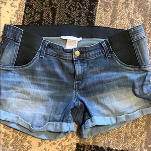 Liz Lange Maternity Jean shorts large(12/14)